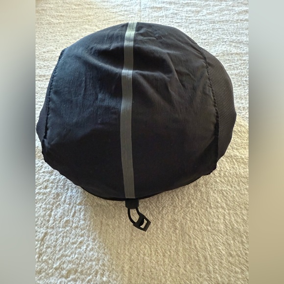 Lululemon Black Athletic Cap - Picture 5 of 8